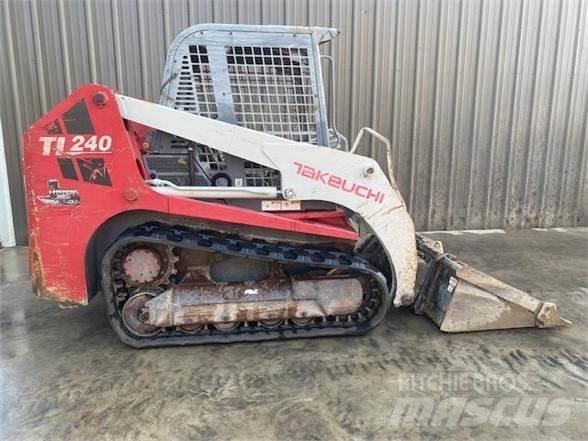 Takeuchi TL240 Skid steer mini nakladalci