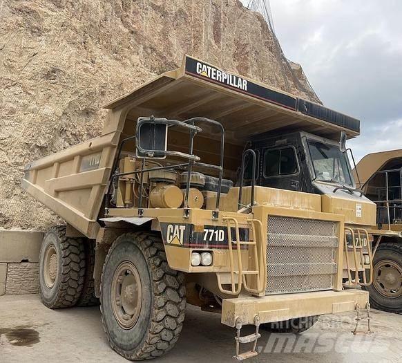 CAT 771D Ne cestni demperji