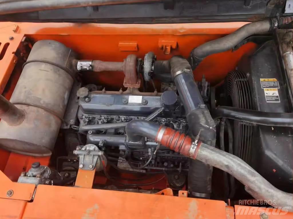 Doosan DX 225 LC Bagri goseničarji