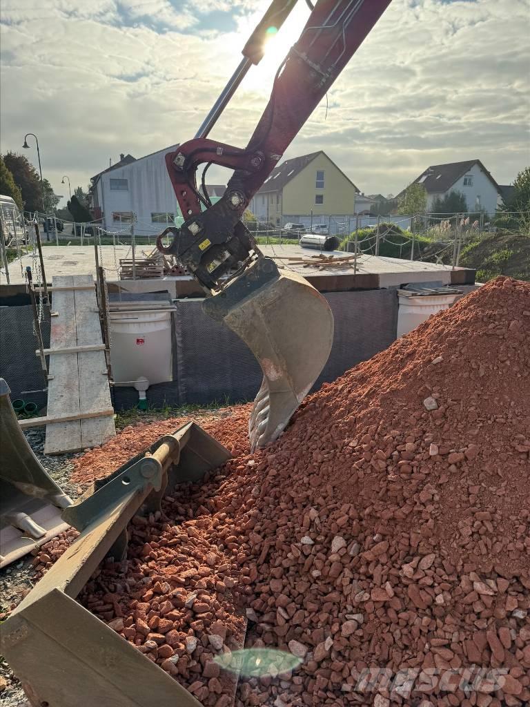 Yanmar B 110 W Bagri na kolesih