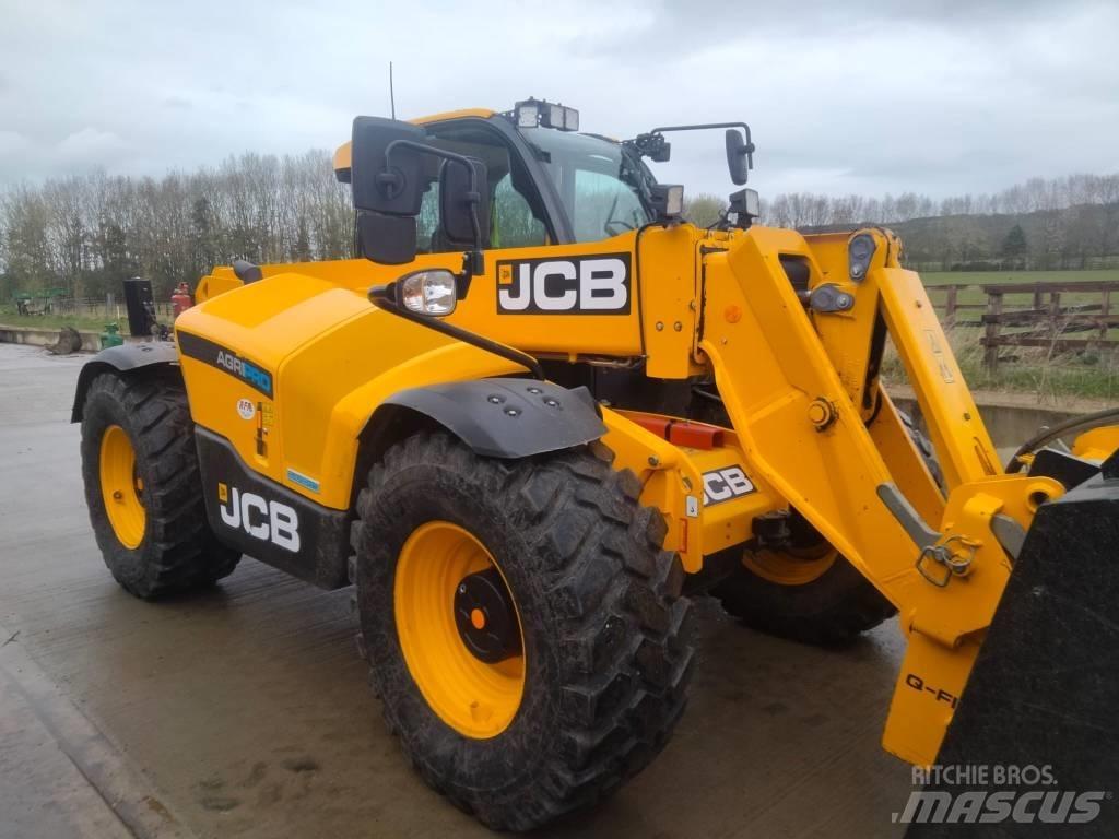 JCB 542-70 Kmetijski teleskopski nakladalci