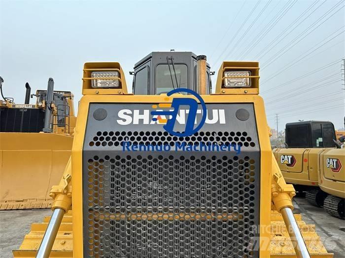 Shantui SD 16 Buldožerji goseničarji