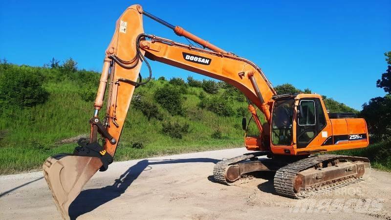 Daewoo S255 LC Bagri goseničarji