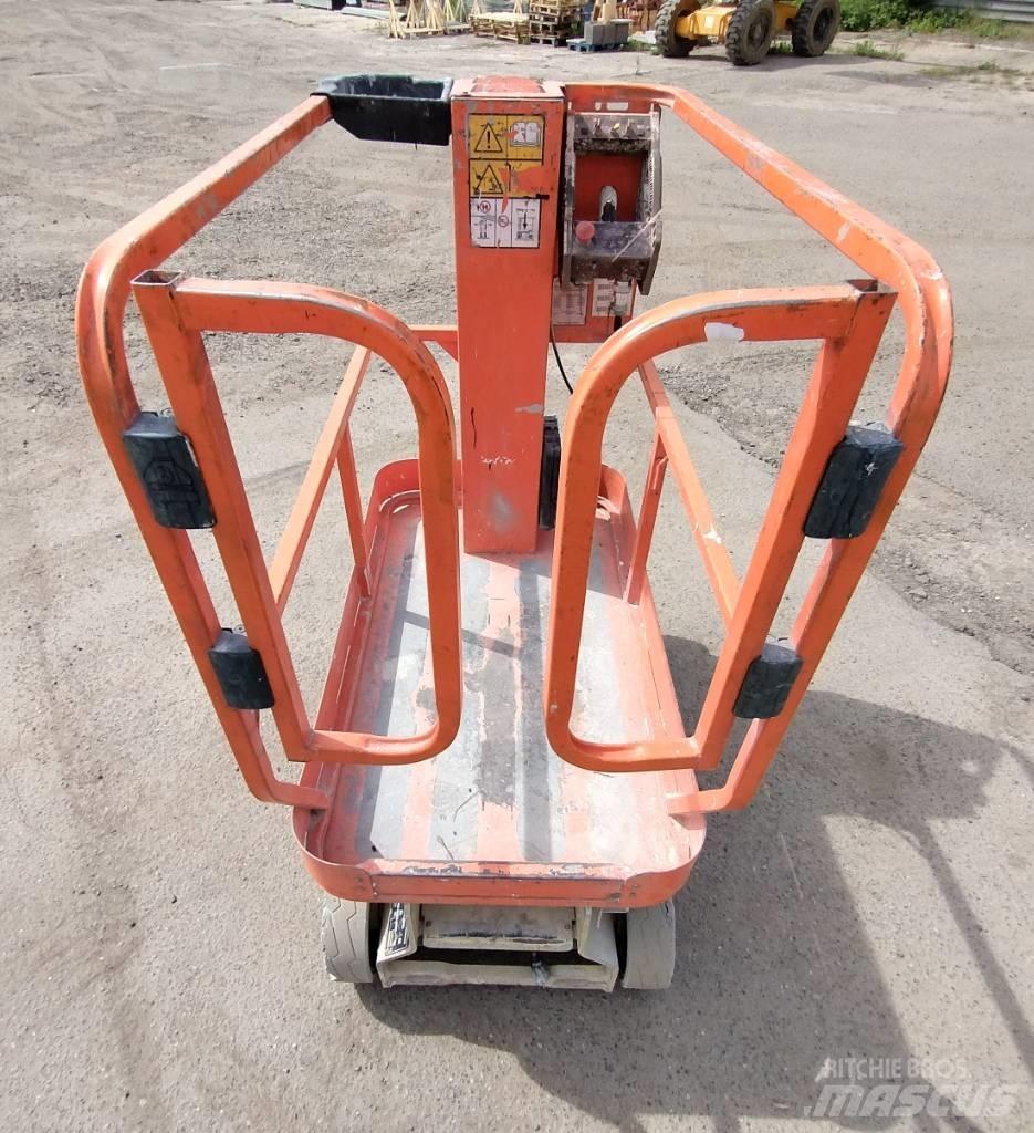 JLG 1230 ES Vertikalna dvigala