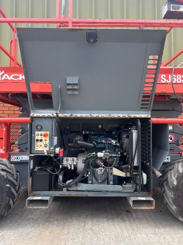 SkyJack SJ 6832 RT Škarjaste dvižne ploščadi