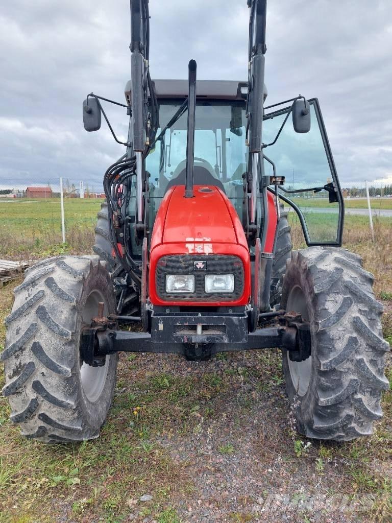 Massey Ferguson 4255 Traktorji