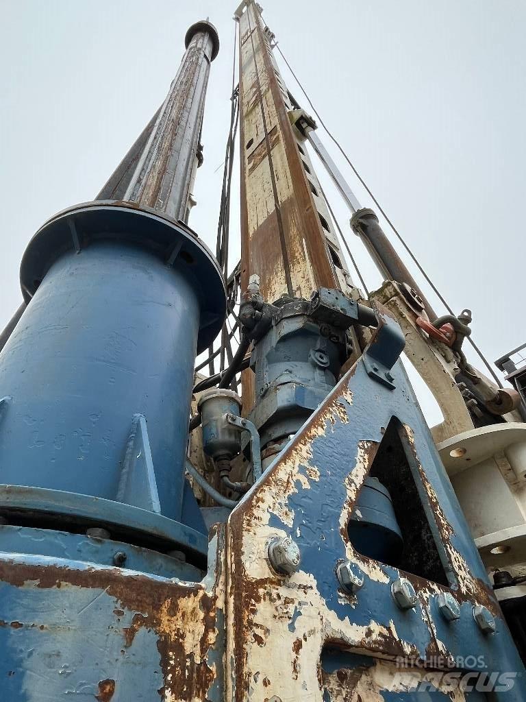 Tescar CF6 Stroji za pilotiranje