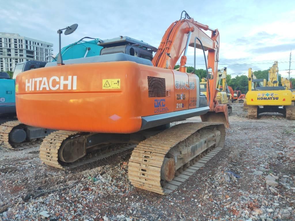Hitachi ZX 210 Bagri goseničarji