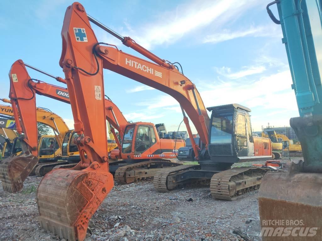 Hitachi ZX 210 Bagri goseničarji