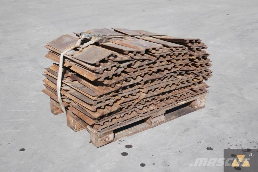 CAT 325 Trackshoes Podvozje in vzmetenje