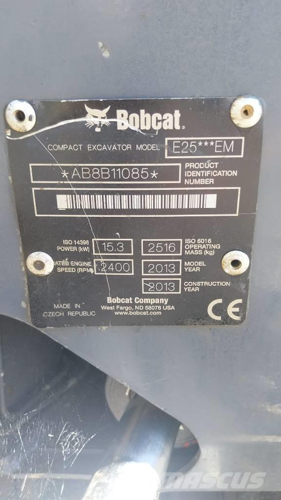 Bobcat E 25 Mini bagri <7t
