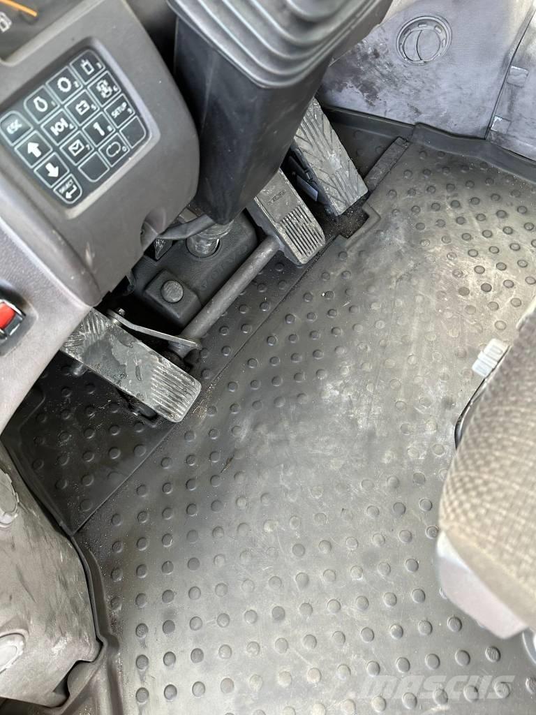 Volvo L180H Kolesni nakladalci