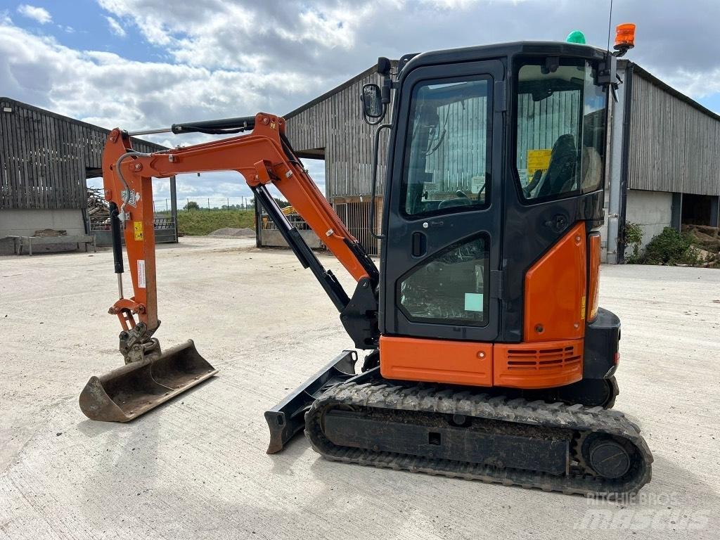 Hitachi ZX 26 U-6 Mini bagri <7t