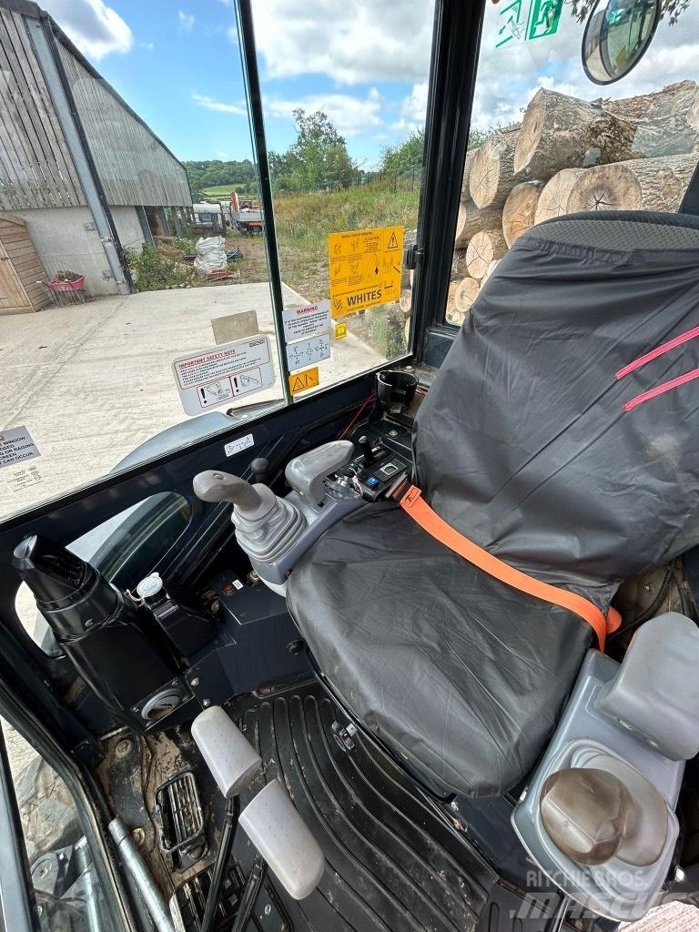 Hitachi ZX 26 U-6 Mini bagri <7t