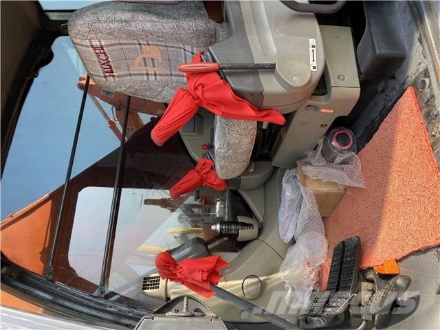 Hitachi ZX210 Bagri goseničarji