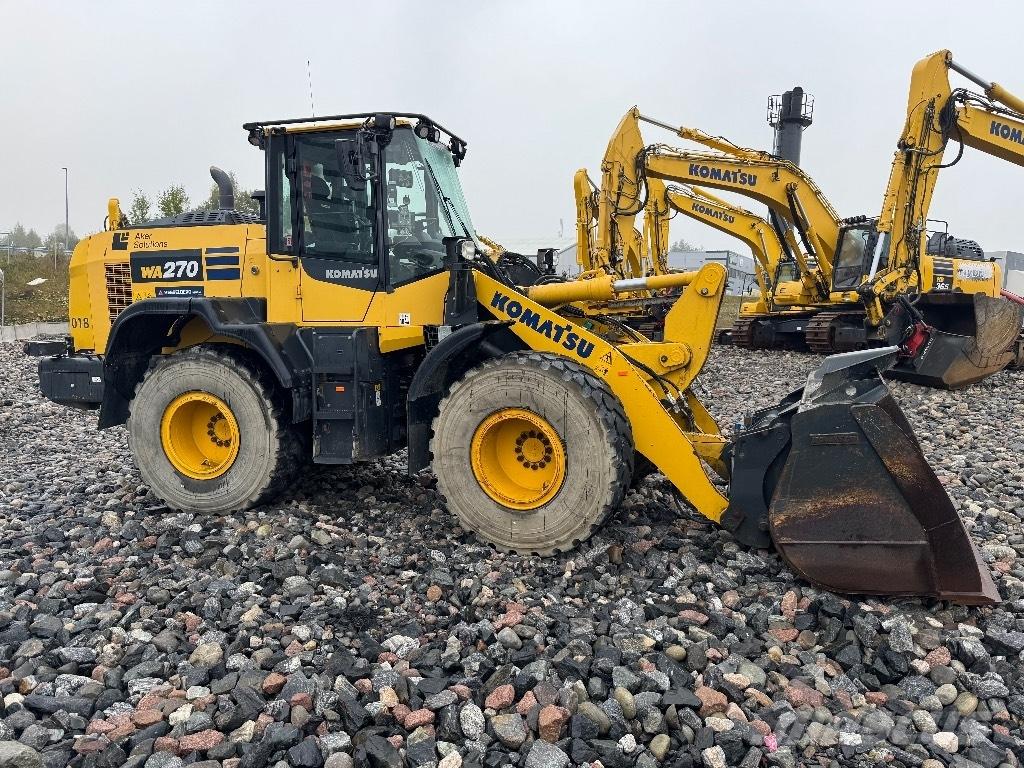 Komatsu WA 270-8 Kolesni nakladalci