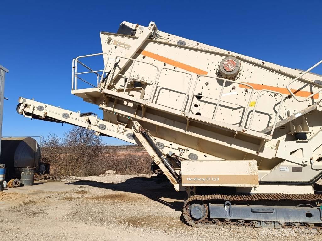 Metso NORDBERG ST620 Mobilna sita