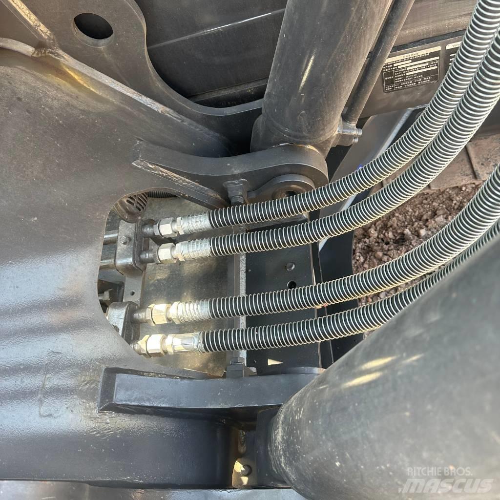 Volvo EC 210 Bagri goseničarji