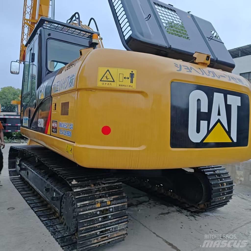 CAT 320 Bagri goseničarji