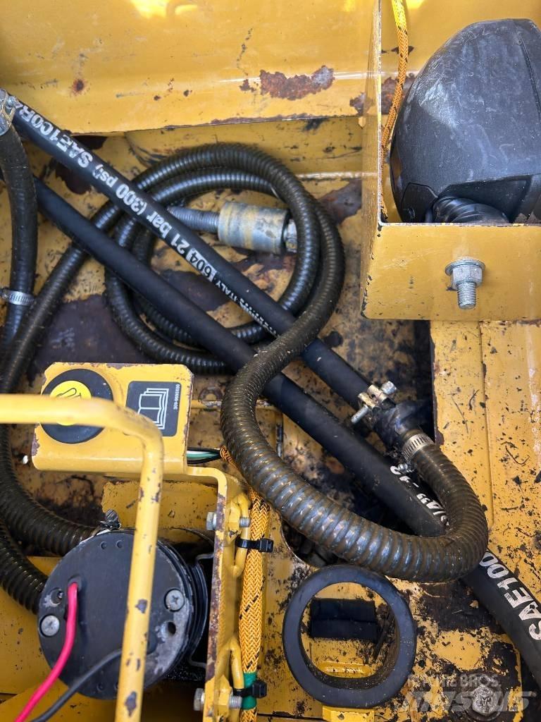 CAT 313 F LGC Bagri goseničarji