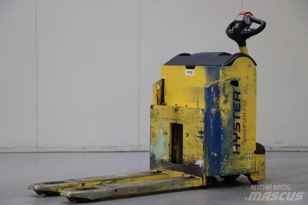 Hyster P3.0 Električni nizko dvižni viličar