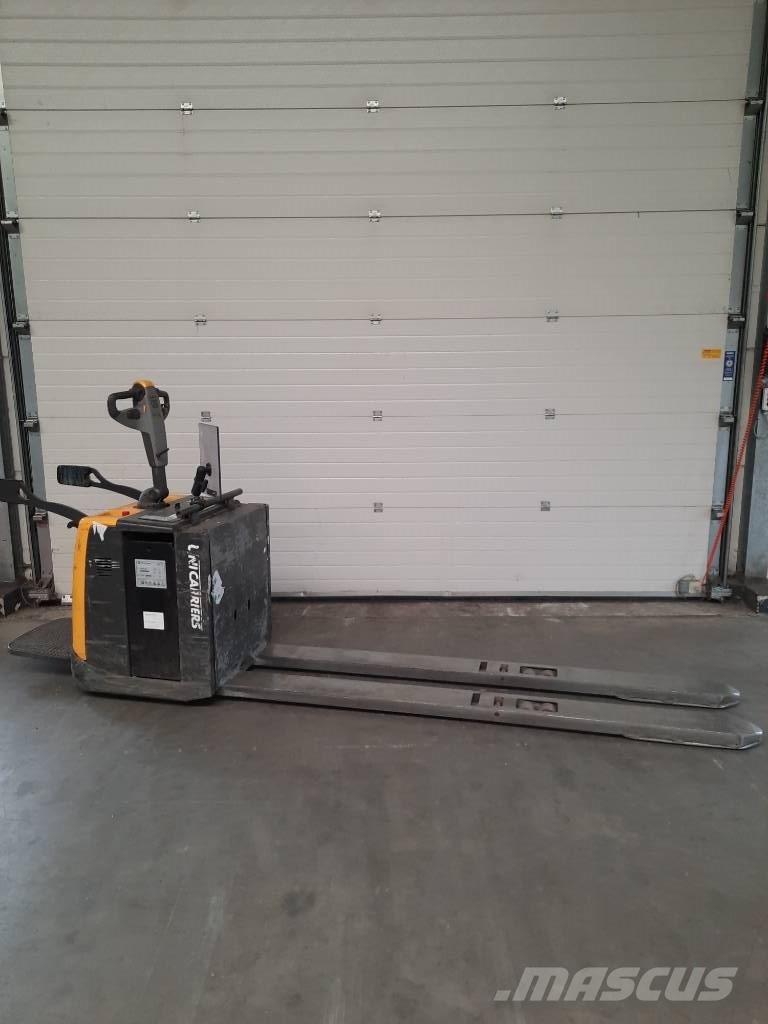 UniCarriers PMR200P Električni nizko dvižni viličar s stojiščem