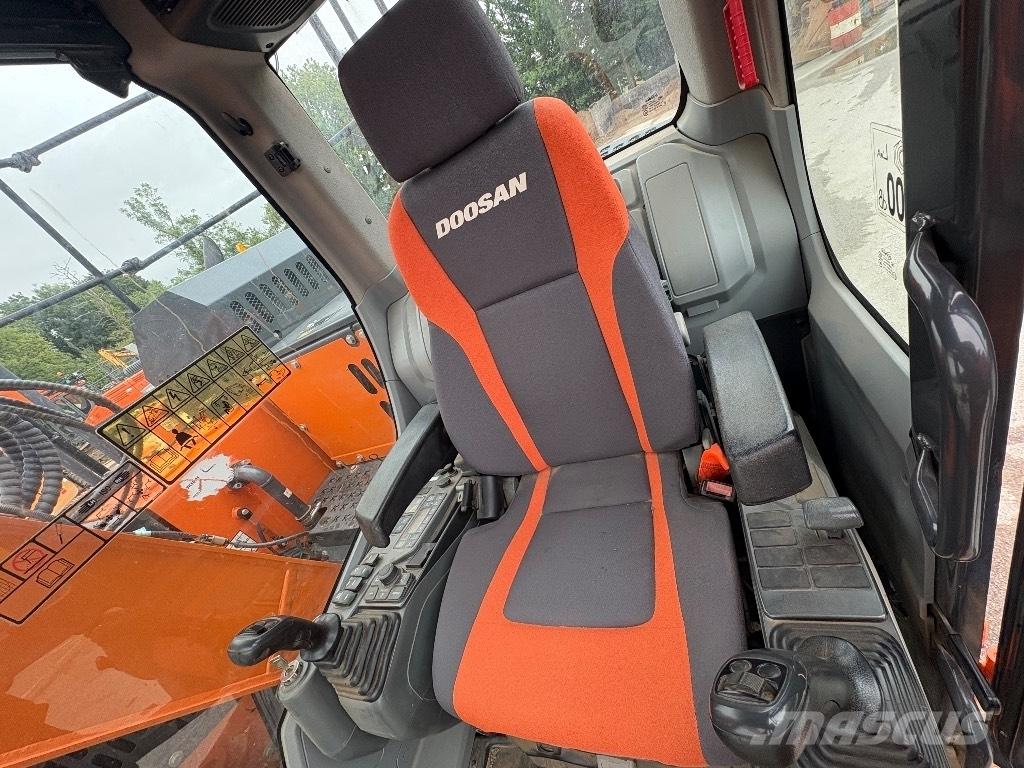 Doosan DX140LCR-5 Bagri goseničarji