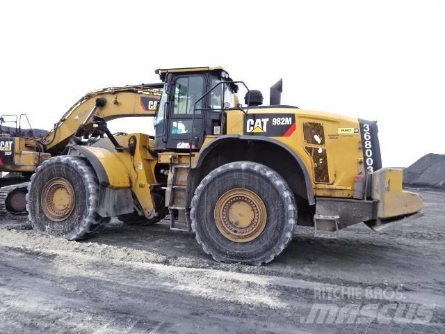 CAT 982 M Kolesni nakladalci