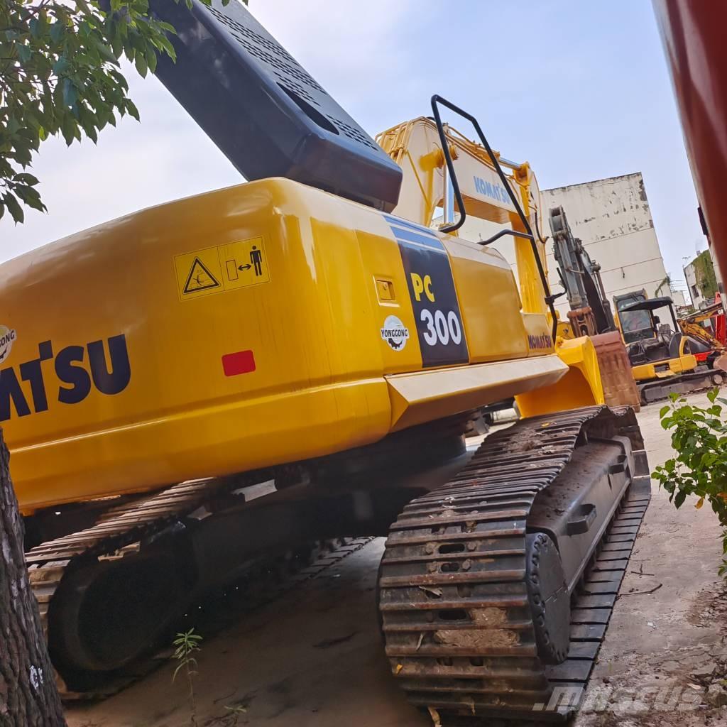 Komatsu PC 300 Bagri goseničarji