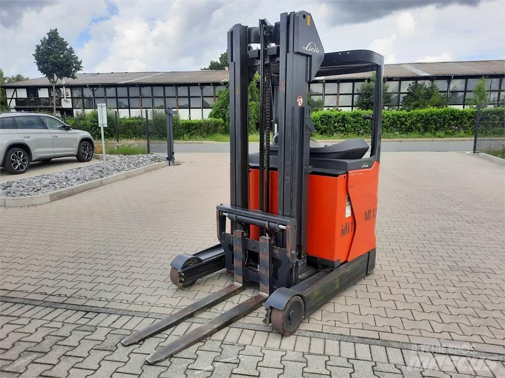 Linde R14 Viličarji s pomičnim teleskopom