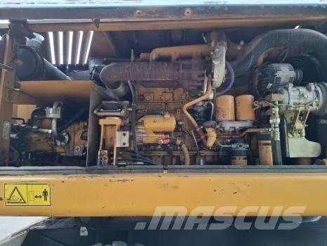 CAT M 316 C Bagri na kolesih