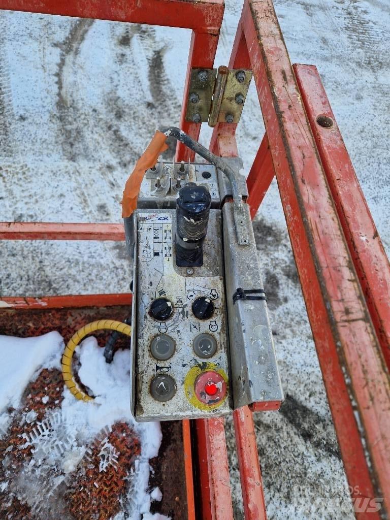 SkyJack SJ 6832 RT Škarjaste dvižne ploščadi