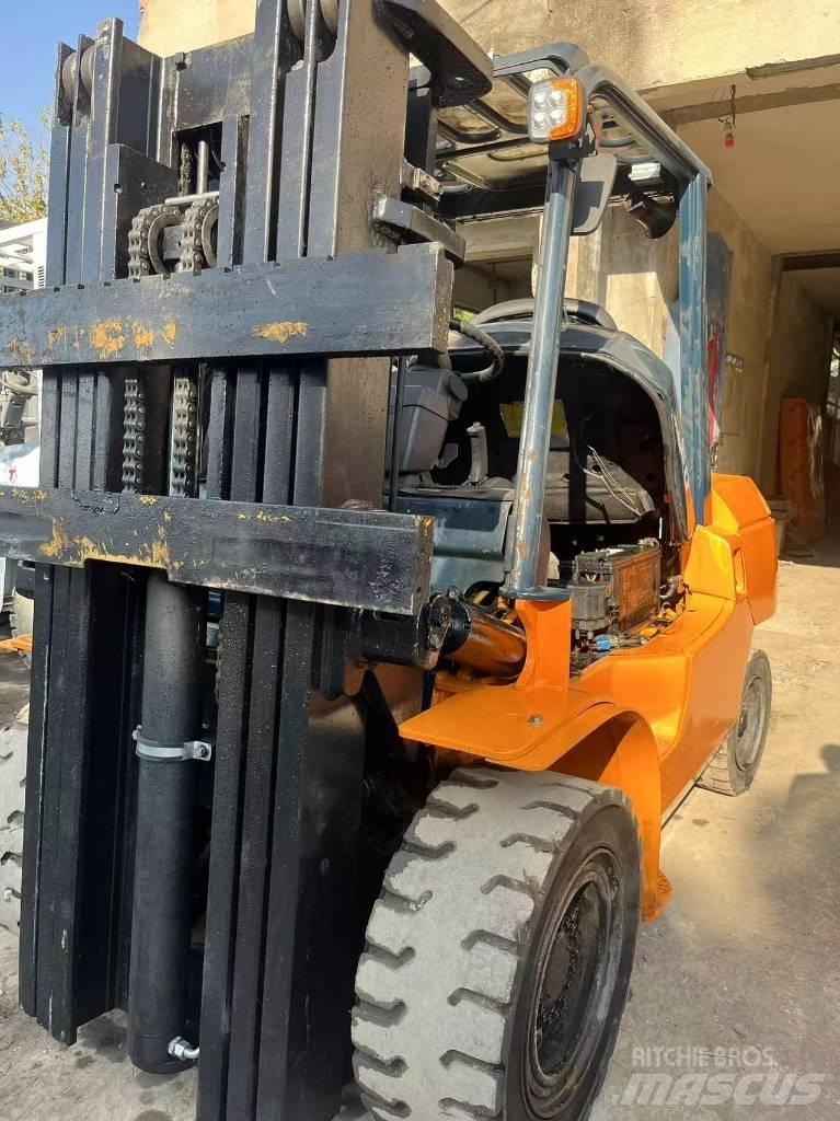 Toyota FD 50 Dizelski viličarji
