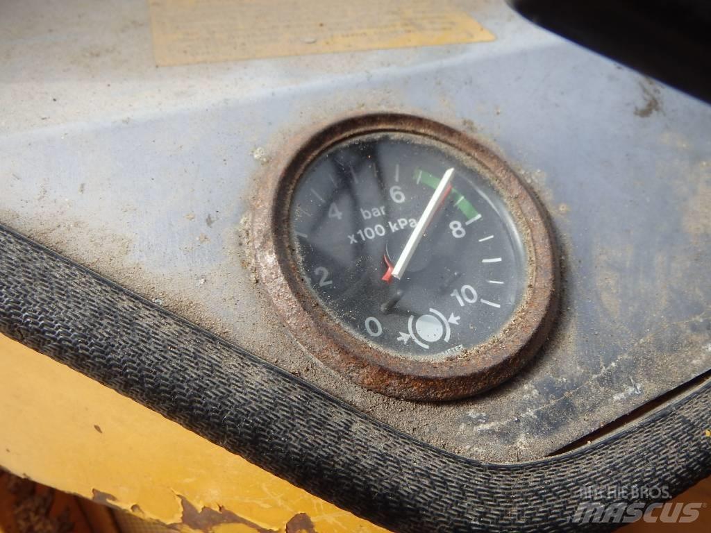 Volvo BM 4300 4x4 Kolesni nakladalci