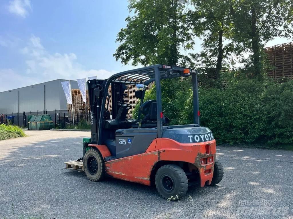 Toyota 8FBMT40 Električni viličarji
