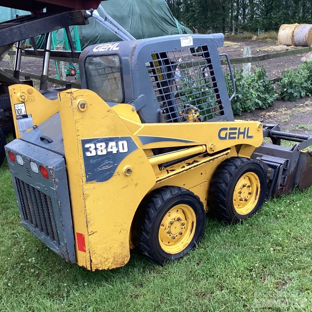 Gehl 3840 Skid steer mini nakladalci