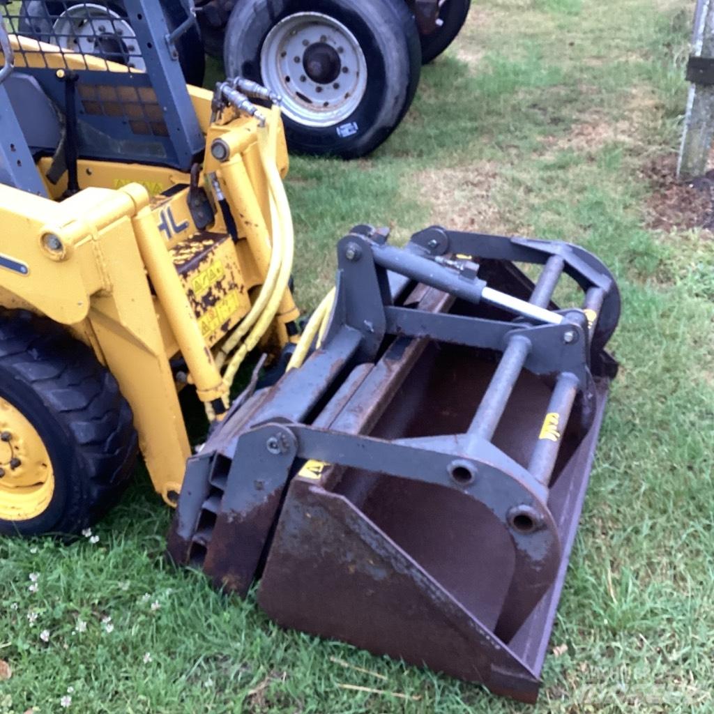 Gehl 3840 Skid steer mini nakladalci