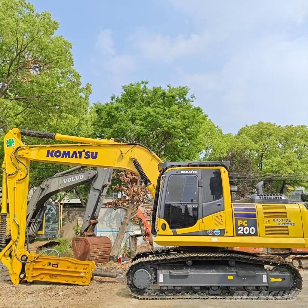 Komatsu PC 200-8 Bagri goseničarji