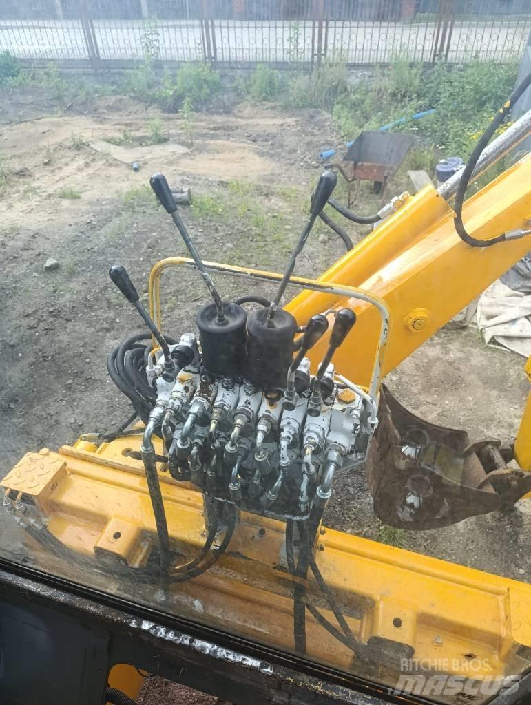JCB 2 CX Rovokopači
