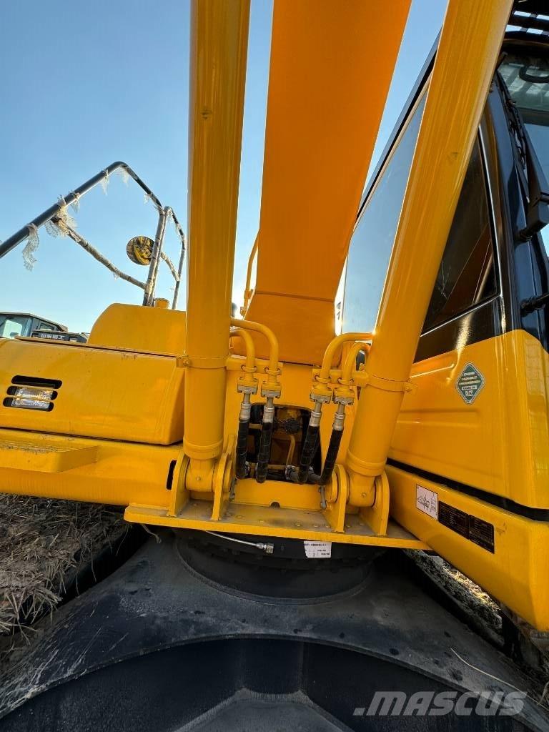 Komatsu PC 210 Bagri goseničarji