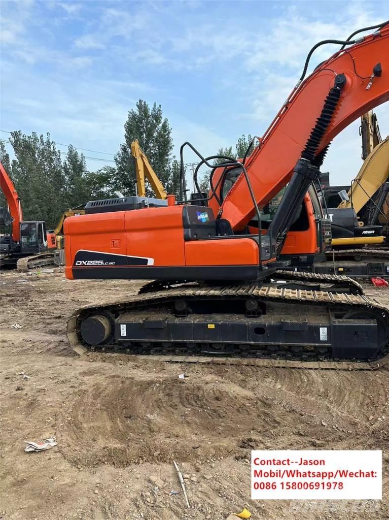 Doosan DX 225 LCA Bagri goseničarji