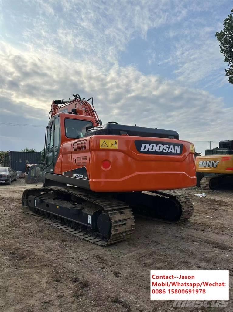 Doosan DX 225 LCA Bagri goseničarji