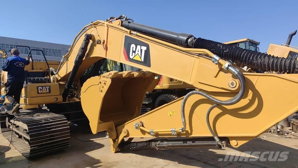 CAT 2018 CAT 320 Bagri na kolesih
