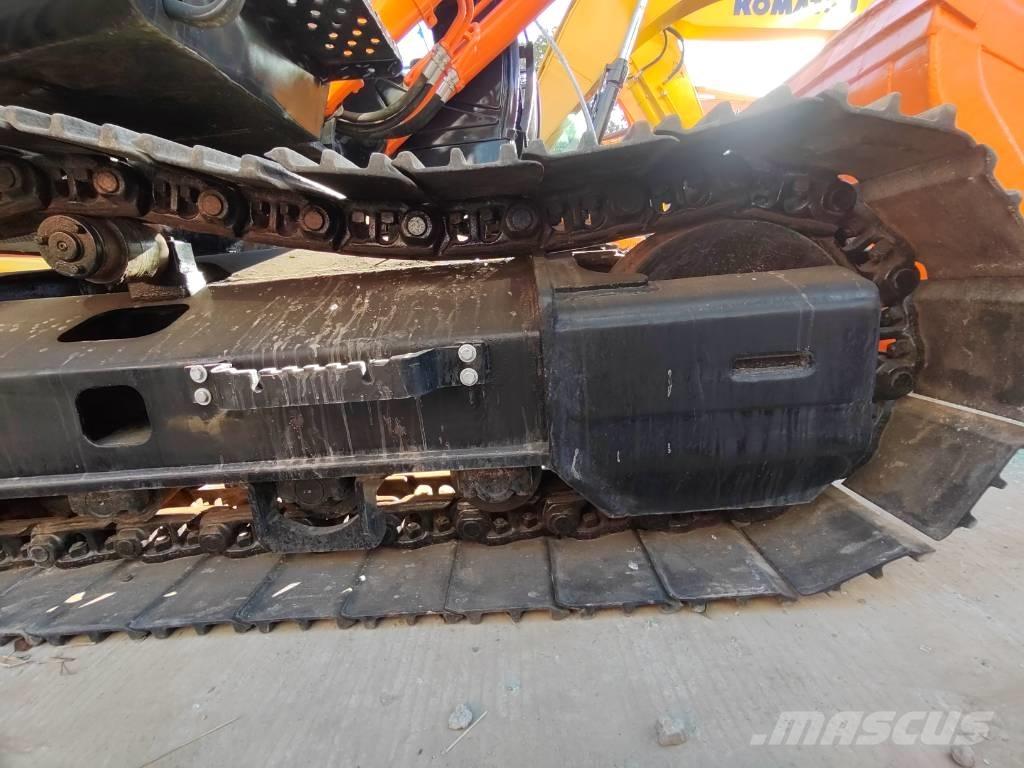 Hitachi ZX 200 Bagri goseničarji
