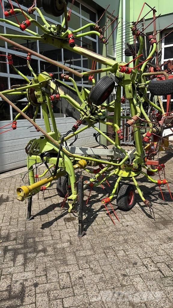 CLAAS Volto 770 Obračalniki in zgrabljalniki