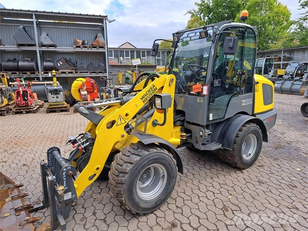 Wacker Neuson WL32 Kolesni nakladalci