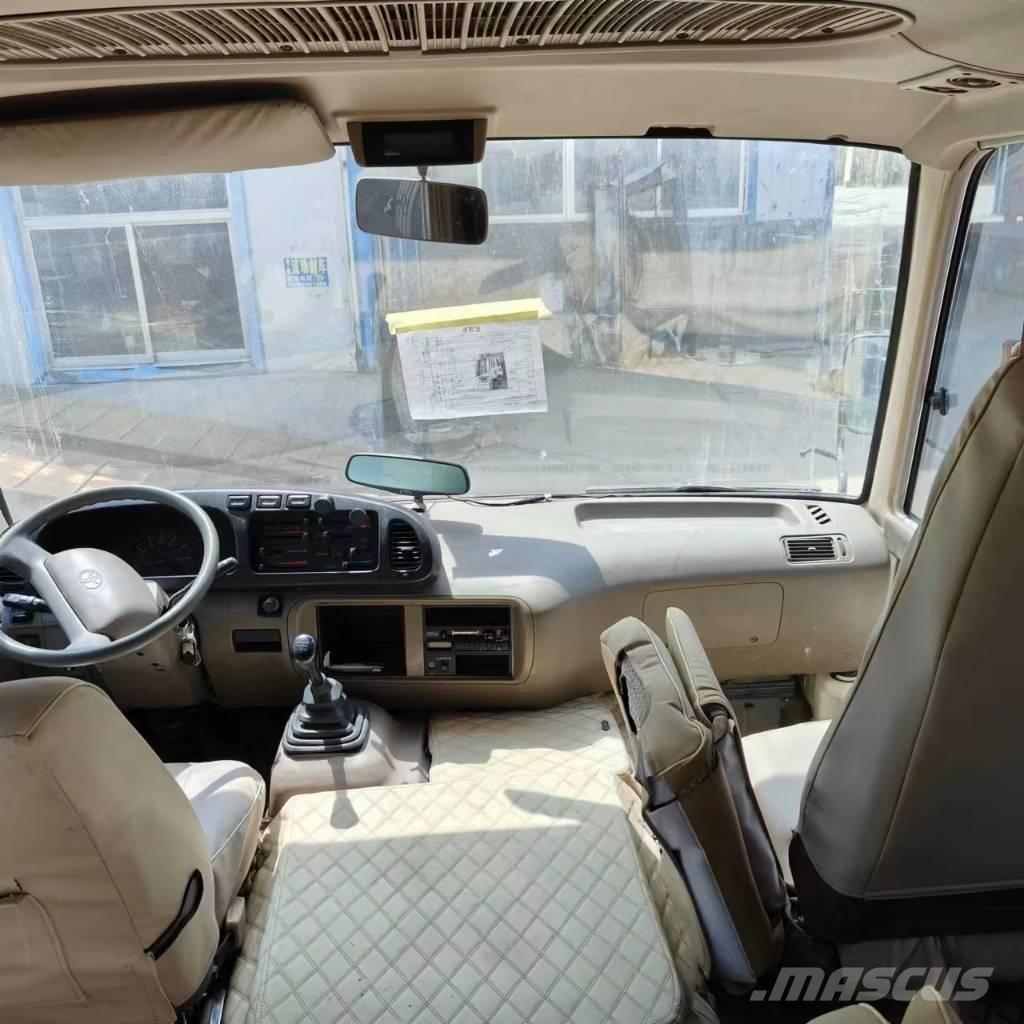 Toyota Coaster Bus Mini avtobusi