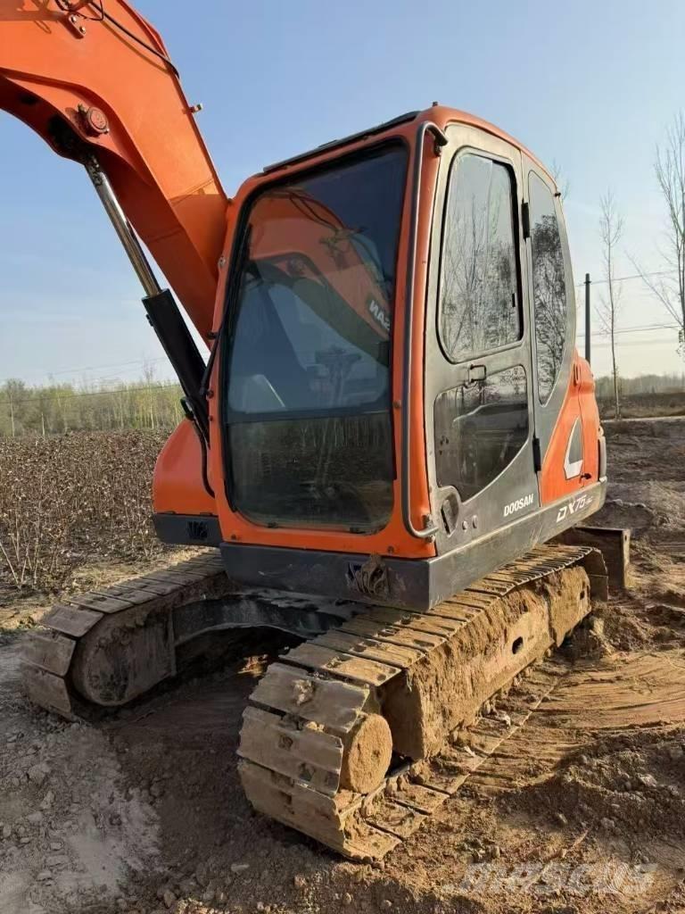 Doosan DX 75-9 C Bagri goseničarji