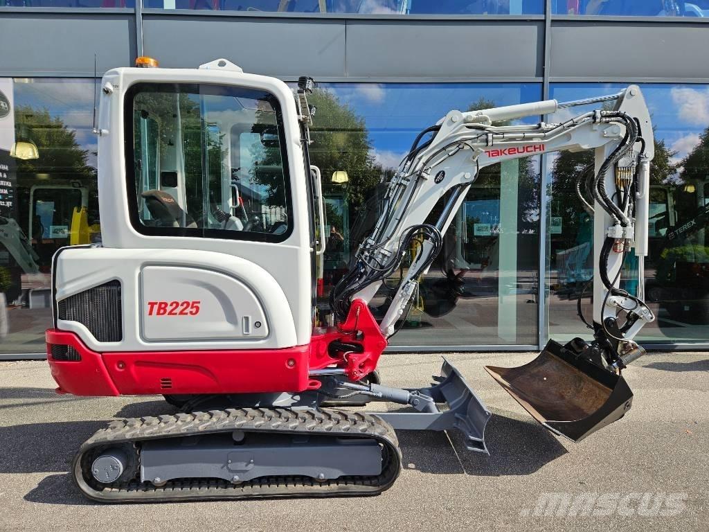 Takeuchi TB 225 Mini bagri <7t