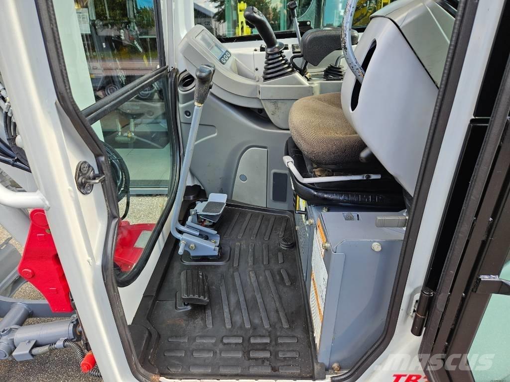 Takeuchi TB 225 Mini bagri <7t